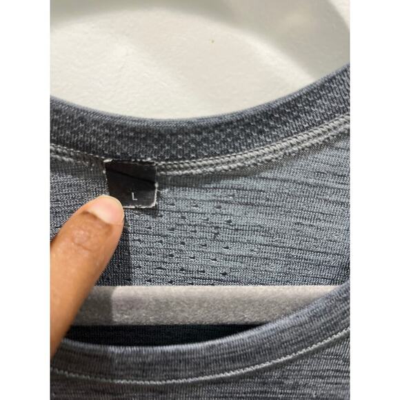 Lululemon Gray Vent Tech Short Sleeve Activewear Top Sz L - Picture 3 of 5
